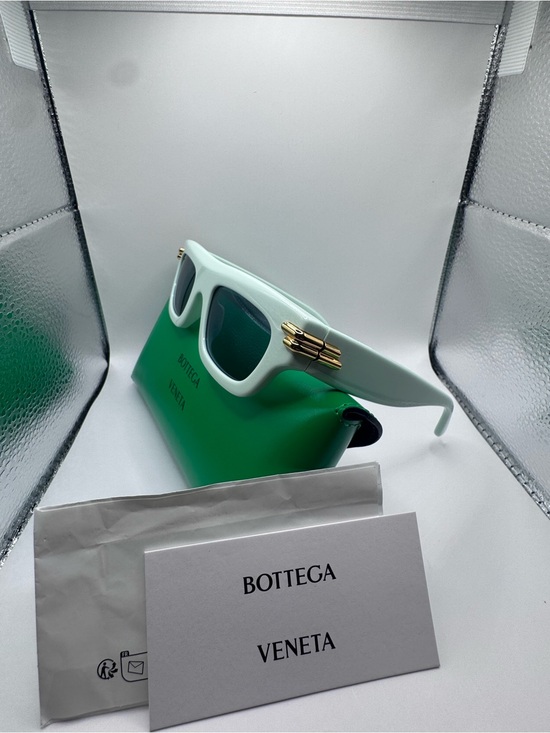 Bottega Veneta BV1321S-004 Bold White Square Sunglasses certificate main image 9